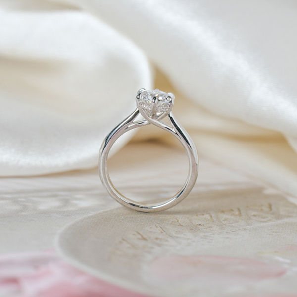Round Tapered Engagement Ring With 6-Prong Setting -profile