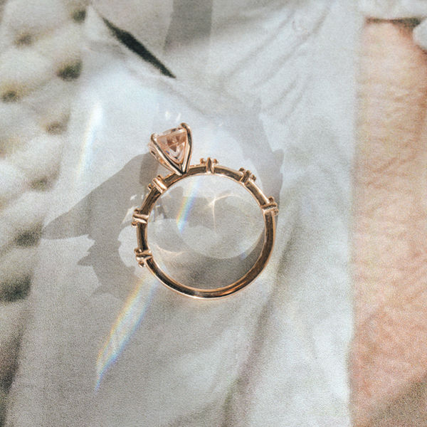 Morganite Oval Engagement Ring-profile