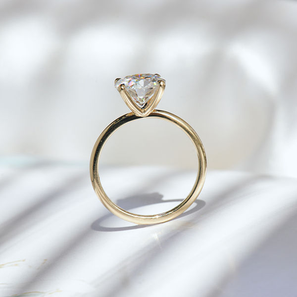 4 Prong Round Solitaire Engagement Ring-profile