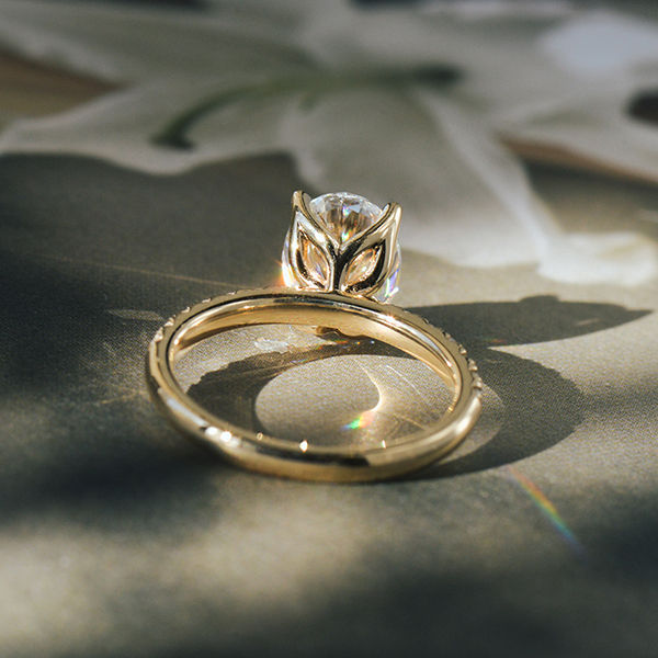 Oval Engagement Ring With Pavé Band and Petal Prong Setting-profile