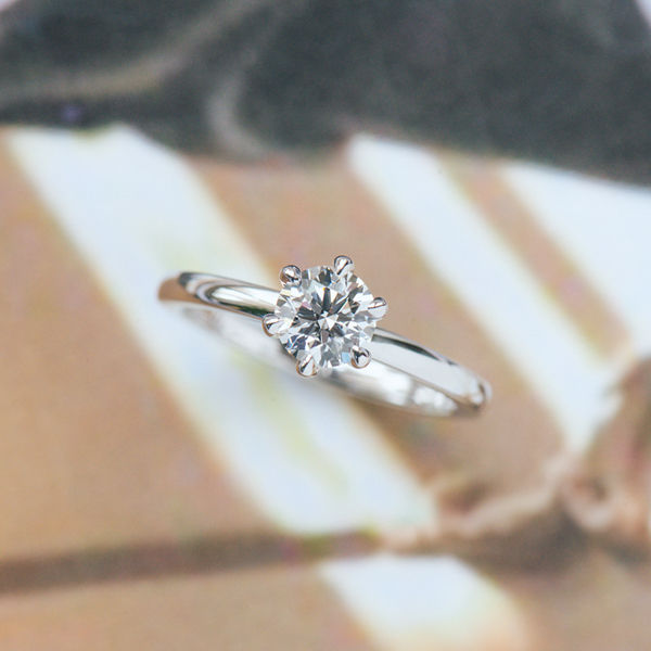 Classic Round Engagement Ring With 6-Prong Setting-top