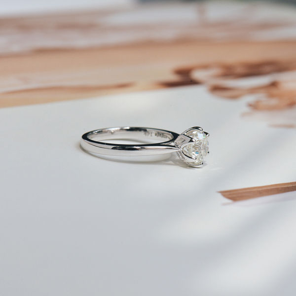 Petal Prong Round Solitaire Engagement Ring With Tapered Band-side