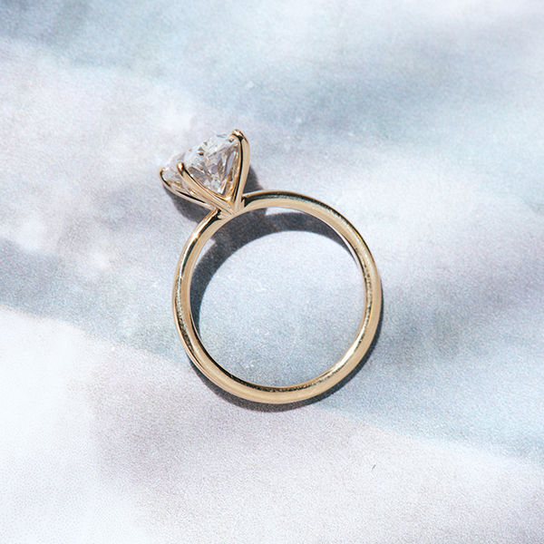 Oval Solitaire Engagement Ring With 1.5mm Band-profile