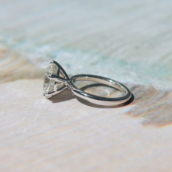 6-Prong Classic Solitaire Round Engagement Ring With Fine Tips - Side