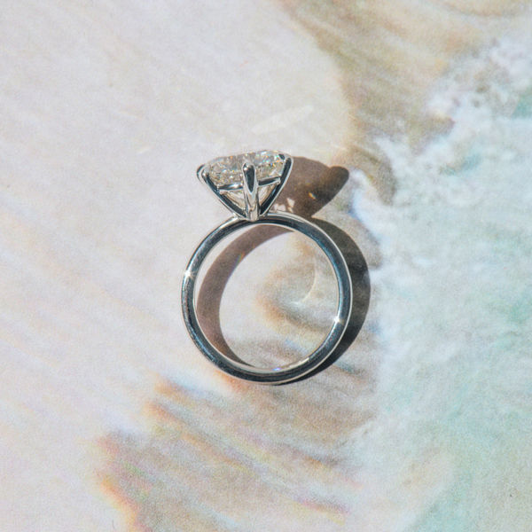 6-Prong Classic Solitaire Round Engagement Ring With Fine Tips - Profile