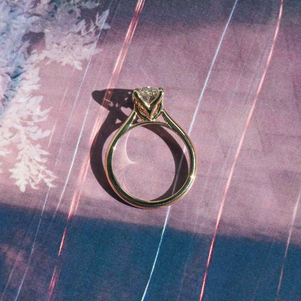 4-Prong Oval Engagement Ring With Petal Prong - Profile