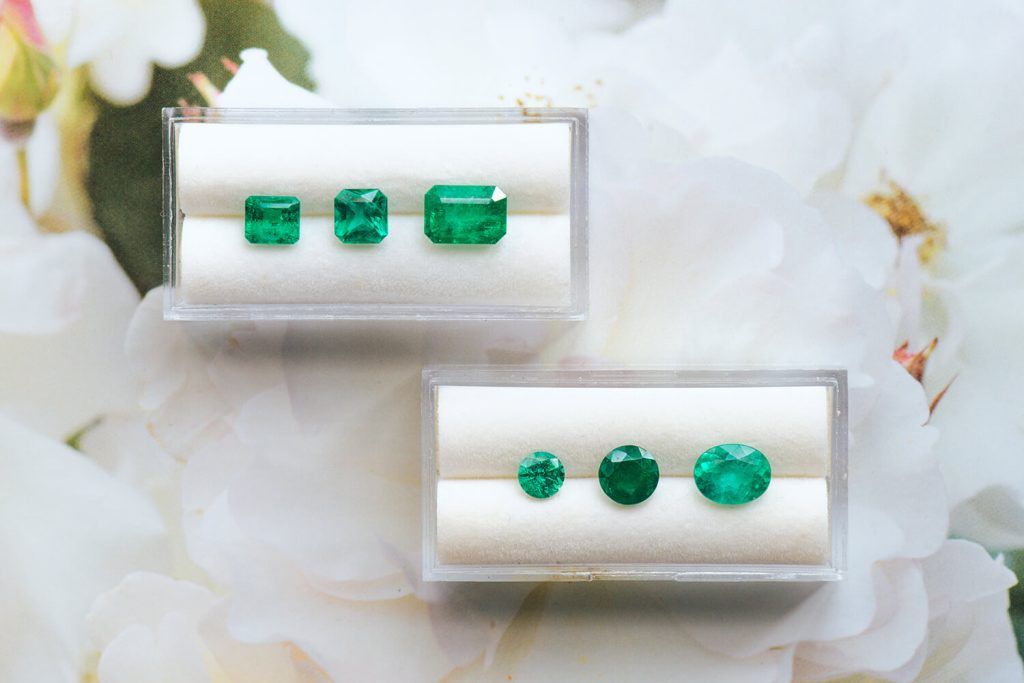 emerald engagement ring_natural green