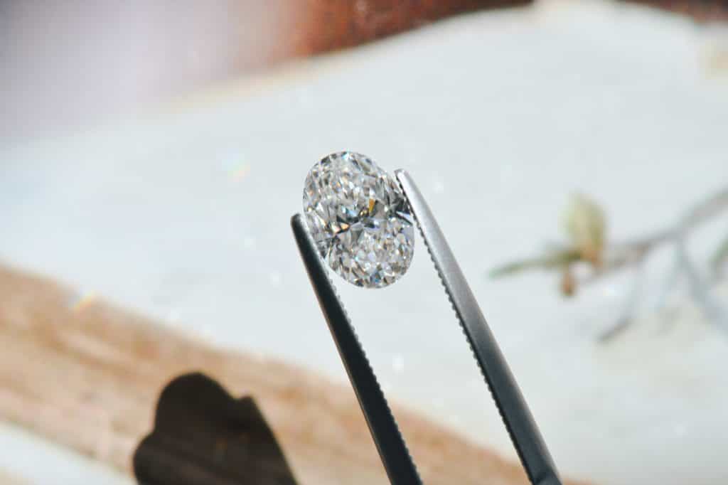 oval shaped diamond