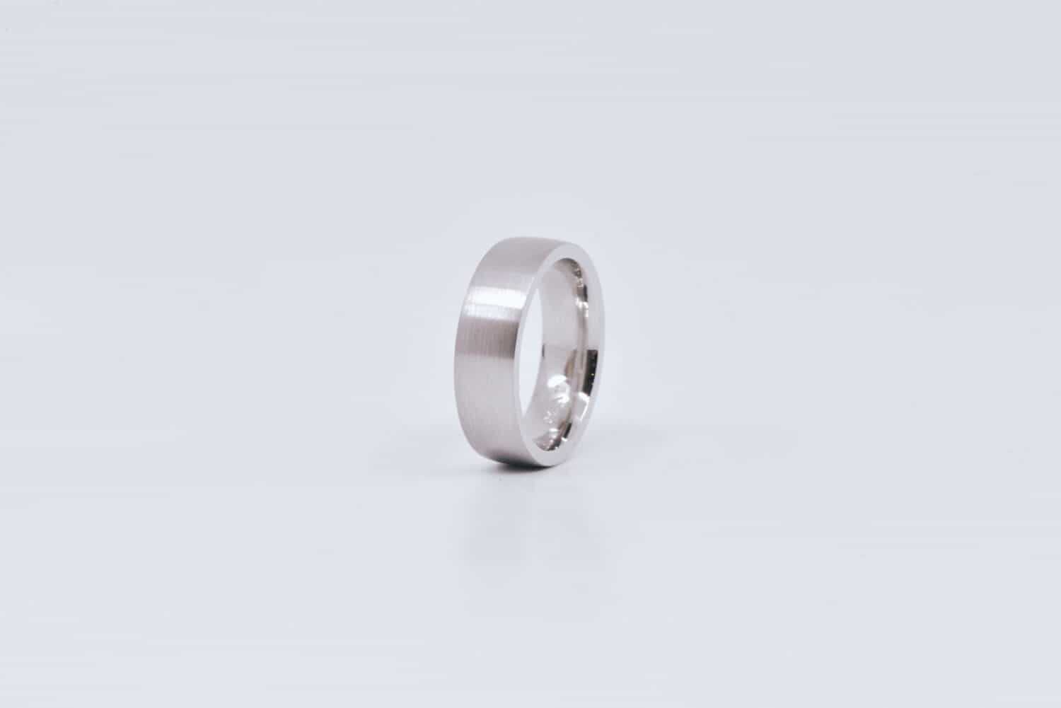 platinum mens wedding band