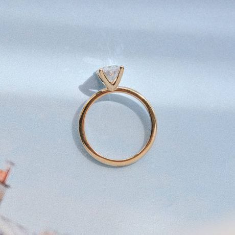 Oval Cut Solitaire Engagement Ring-profile