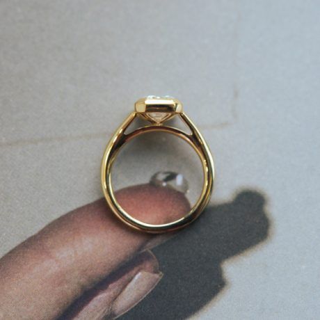 Bezel Set Emerald Engagement Ring With Split-Shank Band-profile