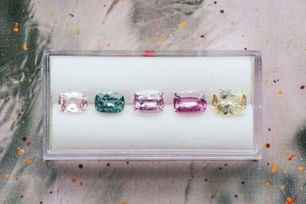 pink sapphire, yellow sapphire, green sapphire