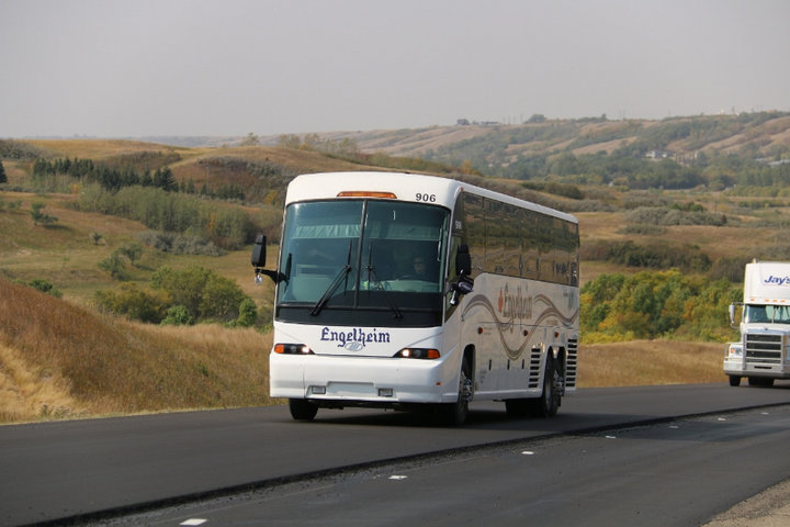 saskatoon bus tour companies