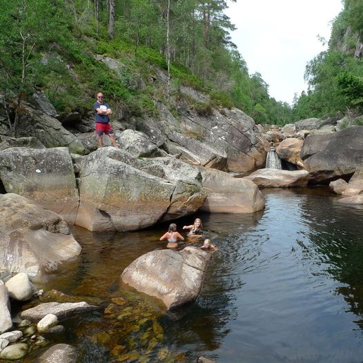 Panserhølen -Spennende badeplass i Kvinesdal