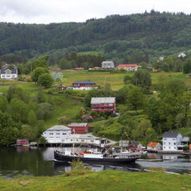 Mandag 20. mai 2024: 2. pinsedagsturen, følgjer Indre farlei frå Bergen/Strandkaien til Lygra/Lyngheisenteret i Nordhordland. Avgang Strandkaien kl. 10.00.