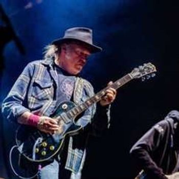 neil young and the chrome hearts - love earth tour