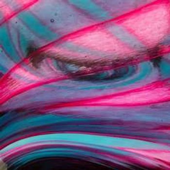 Exclusive Insights & Expert Perspectives – Curator-Led Tours of GLASS