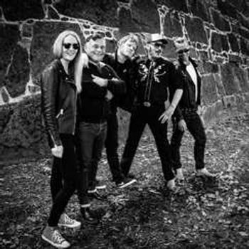 Thee K-OTICS + The Fects // Last Train