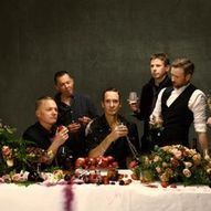 Trang Fødsel // Postgirobygget på Plenen, Hvaler Gjestgiveri