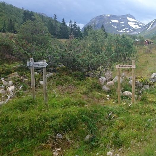 Fottur til Nordre Smørskredtind fra Strandamoldskreddalen