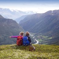 Lomseggen: fottur i Lom nasjonalparklandsby