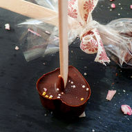Søte sjokoladehjerter på pinne - Perfekt å gi bort i gave