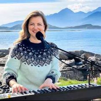 Ann-Iren Hansen // Selsøyvik Handelssted