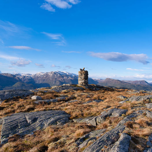 Røafjellet (589 m.o.h) frå Rød