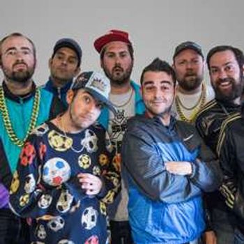 Goldie Lookin' Chain