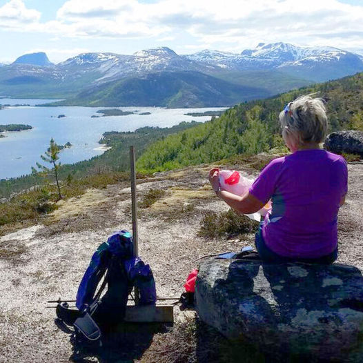 Fottur til Rødhellvatnet ovenfor Tømmerneset.