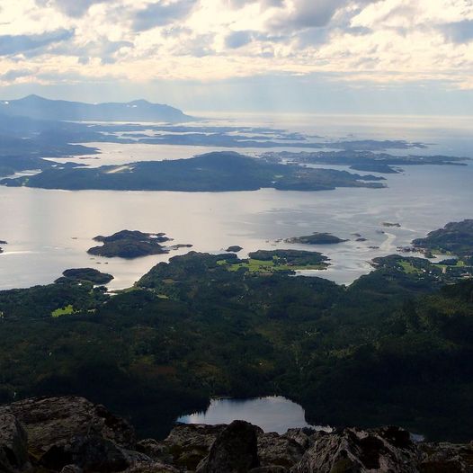 Trollstua - Gullsteinvollen over Jørgenvågsalen og Nonshaugvatnet