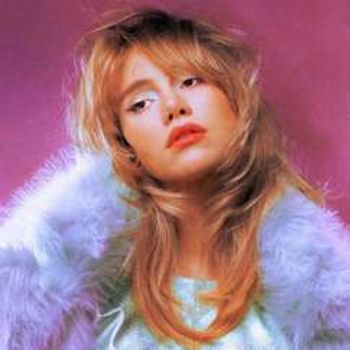 Suki Waterhouse