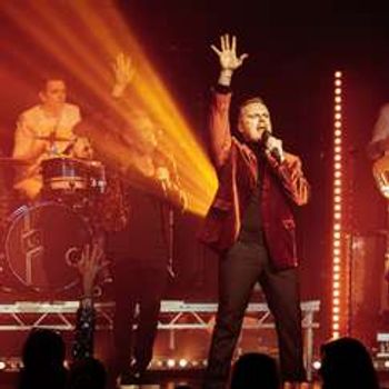Re-Take That - Take That's Greatest Hits Live on Stage