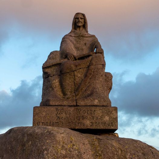 Steinkjerringa "Mor Norge" 261 moh.