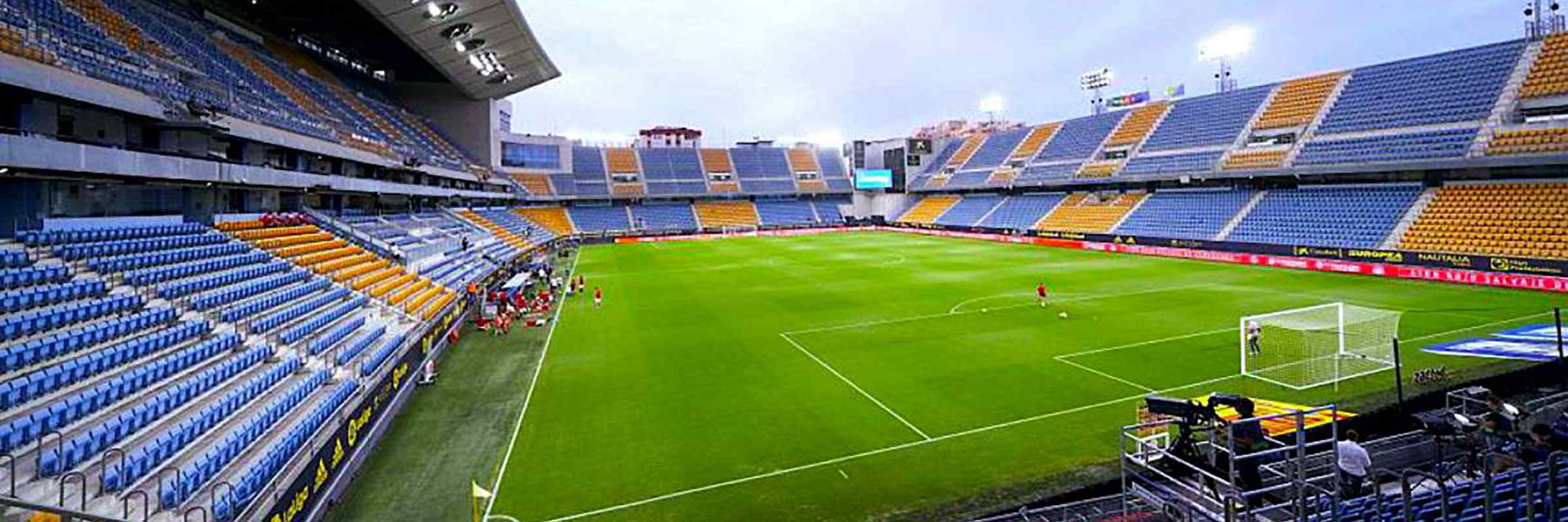 Estadio Nuevo MirandillaBlue background