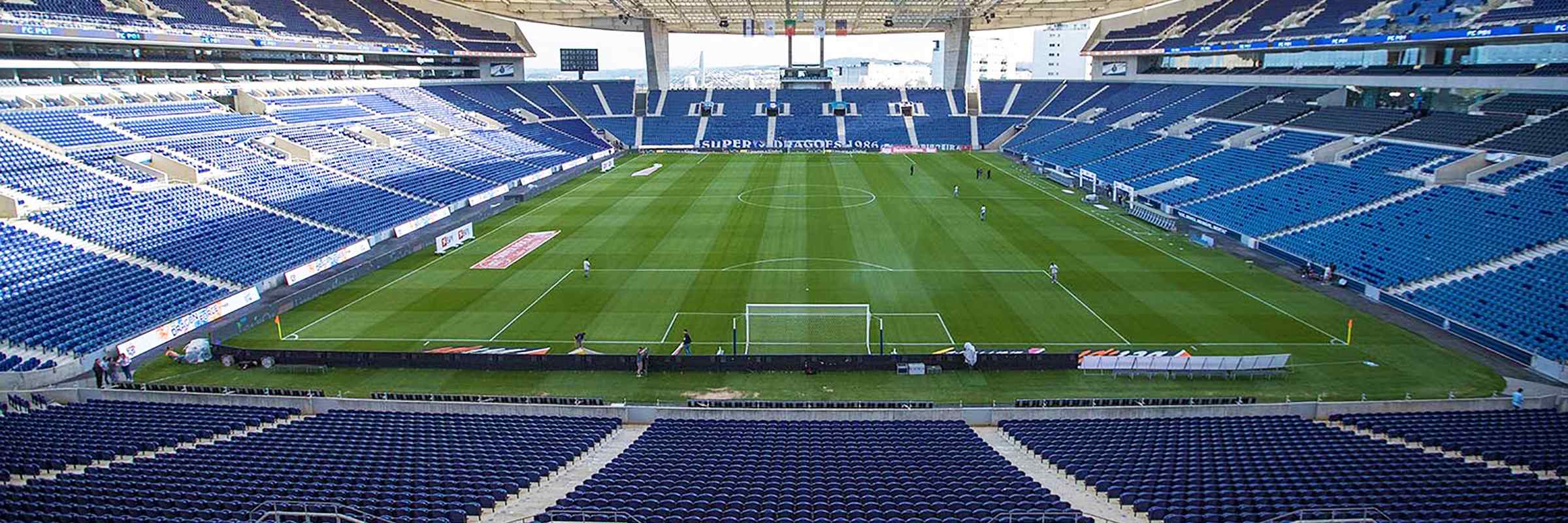 Estádio do DragãoBlue background