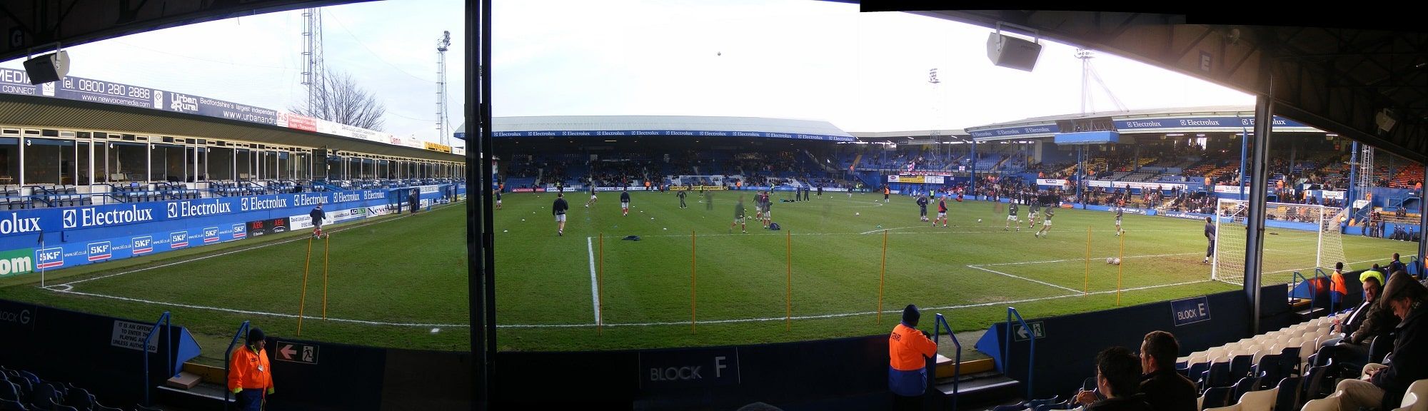 Seat-Compare.com: Kenilworth Road Stadium,Luton.