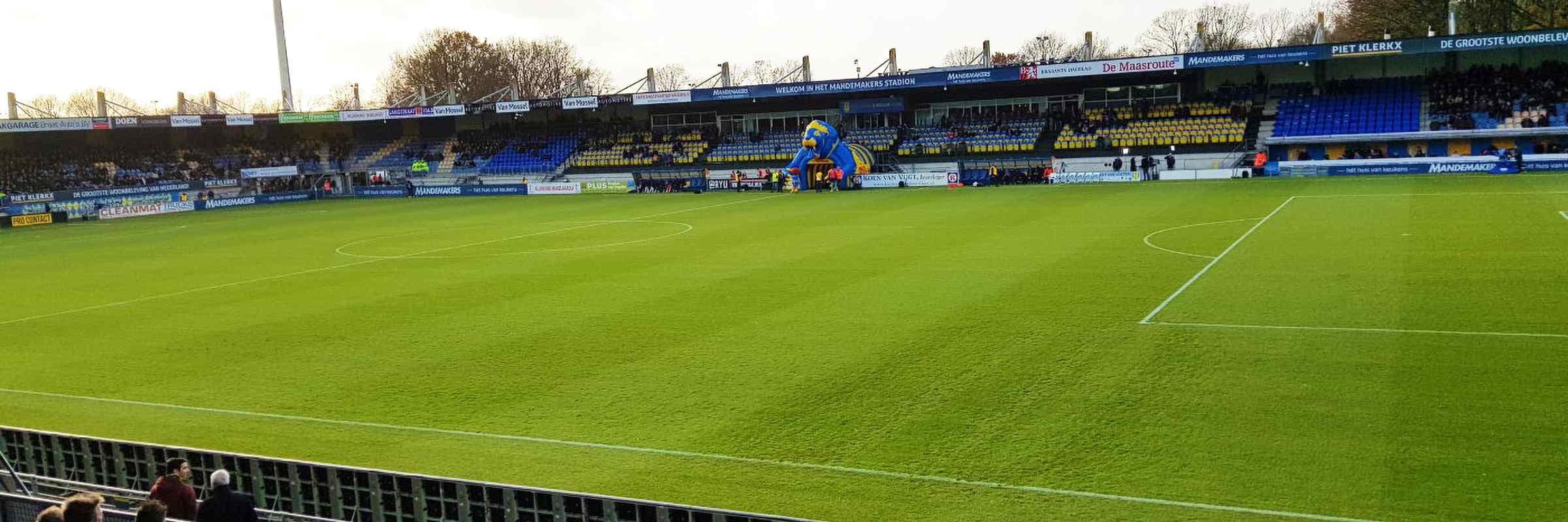 Mandemakers StadionBlue background