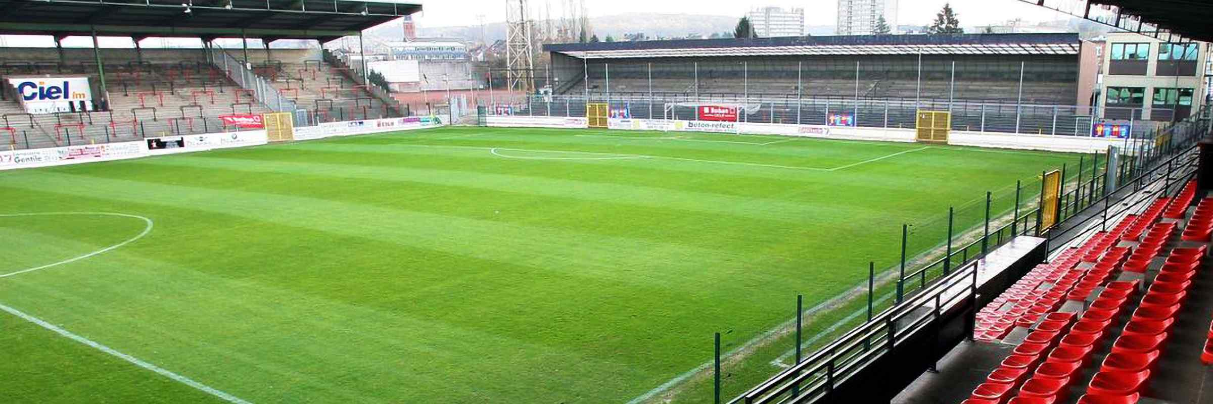 Stade du PairayBlue background