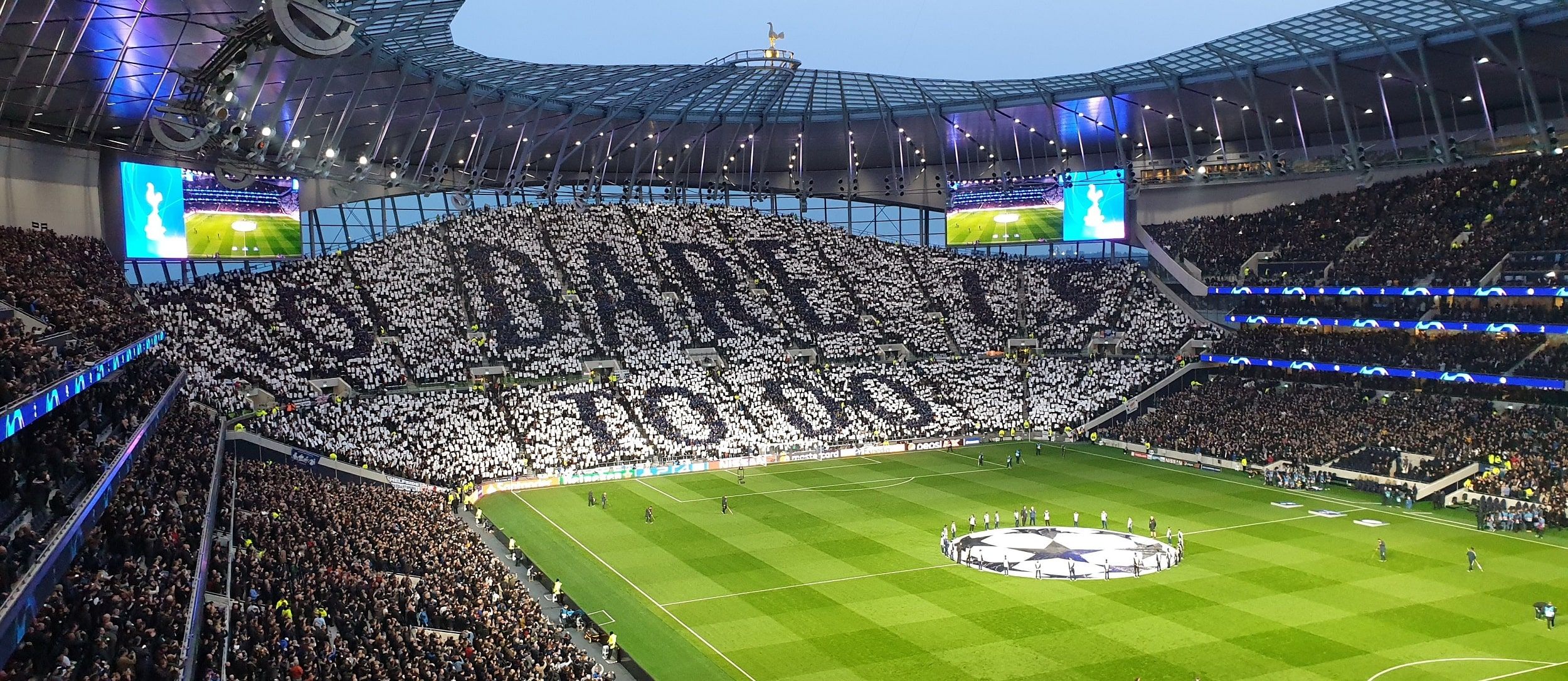 Tottenham Hotspur StadiumBlue background