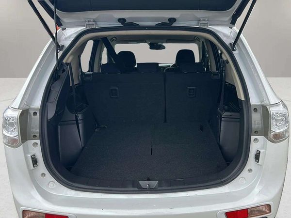 2014 Mitsubishi Outlander Enterprise Gisborne image 258196