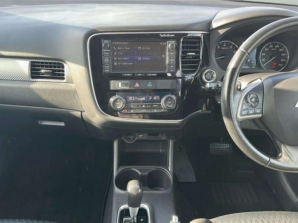 2013 Mitsubishi Outlander Enterprise Gisborne, 323 Gladstone Rd image 300505