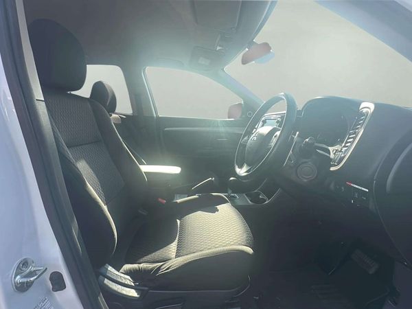 2013 Mitsubishi Outlander Enterprise Gisborne, 323 Gladstone Rd image 300508