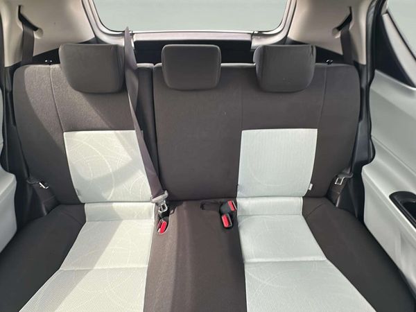 2012 Toyota Aqua Enterprise Gisborne, 323 Gladstone Rd image 318198