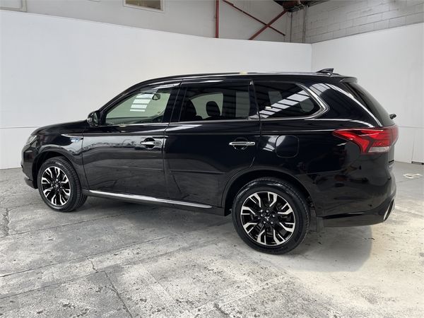 2017 Mitsubishi Outlander Enterprise Hamilton image 24320