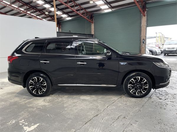 2017 Mitsubishi Outlander Enterprise Hamilton image 24334