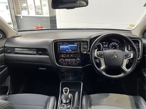 2017 Mitsubishi Outlander Enterprise Hamilton image 24332