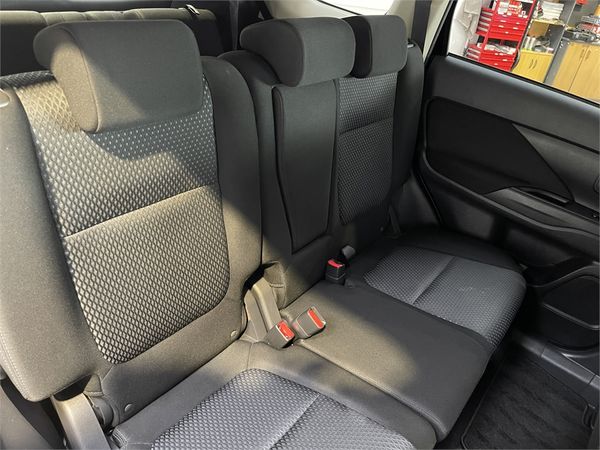 2018 Mitsubishi Outlander Enterprise Hamilton image 29289