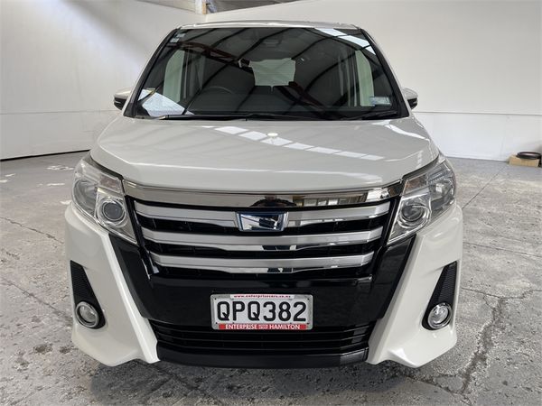 2017 Toyota Noah Enterprise Hamilton image 35262