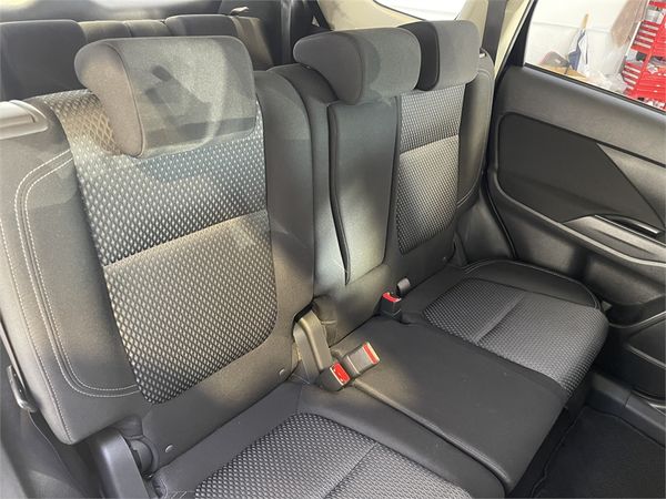 2019 Mitsubishi Outlander Enterprise Hamilton image 51700